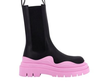 Bottega Veneta Black Calfskin Chelsea Boots